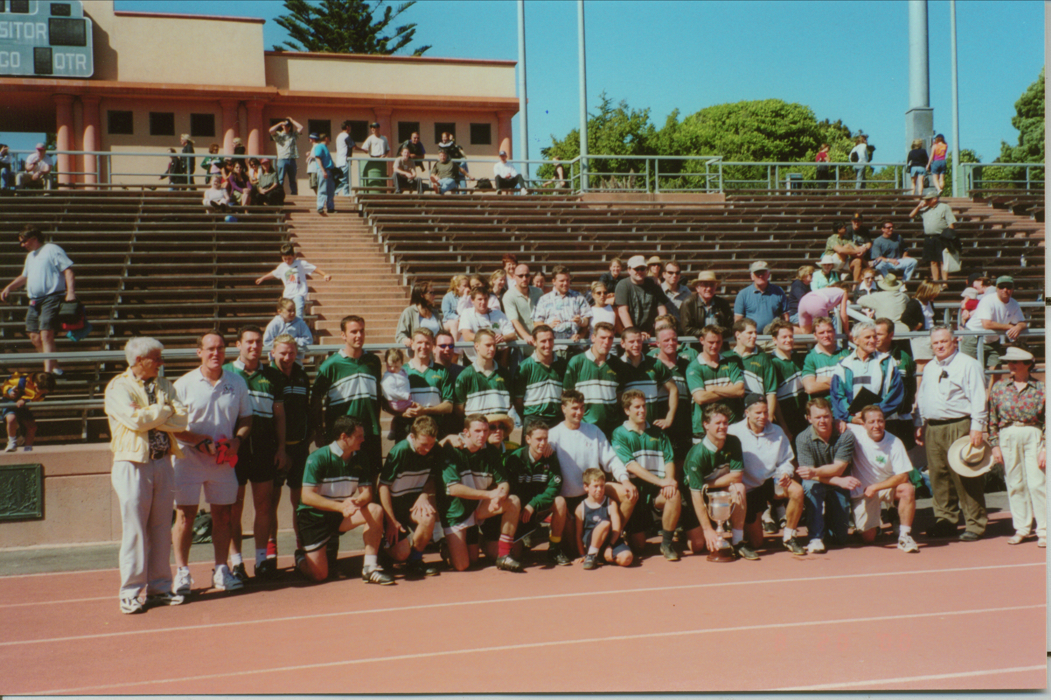 2000team.jpg